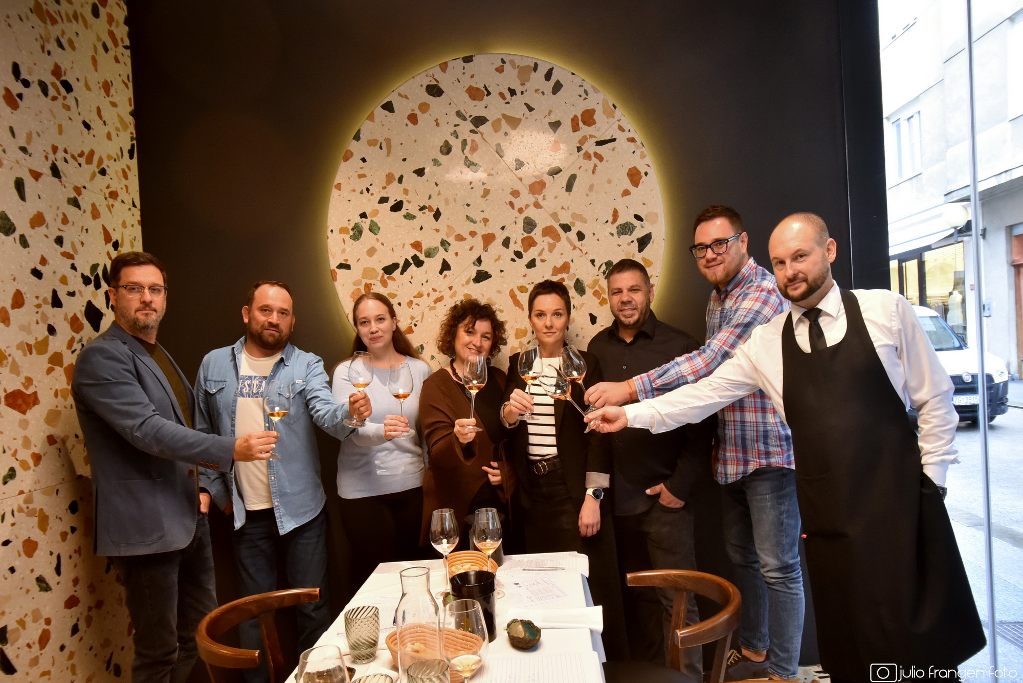 VZ 5_ ocjenjivanje, Dežman bar